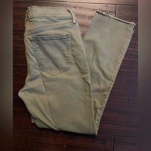 Old Navy Women’s Ankle/Crop Jean - Mid-Rise Straight; Olive (8)